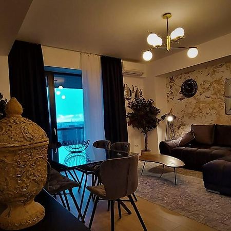 Prime Location, Sea View Flat Near The Beach Lägenhet Constanţa Exteriör bild